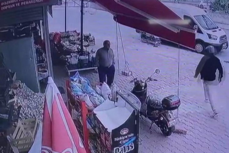 Konya'daki bı&ccedil;aklı saldırının g&ouml;r&uuml;nt&uuml;leri ortaya &ccedil;ıktı