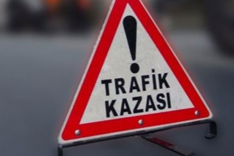 Osmaniye'de kamyonet şarampole devrildi: 1 &ouml;l&uuml;, 2 yaralı