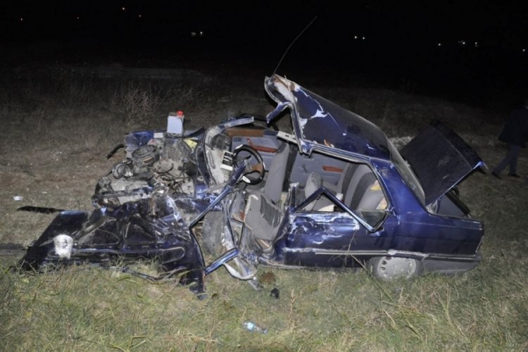 Tekirdağ'da otomobilin parampar&ccedil;a olduğu kazada 1 &ouml;l&uuml;, 8 yaralı