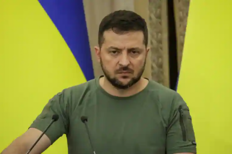 Zelenski, Kiev'in bombardımana tutulması sonrası konuştu
