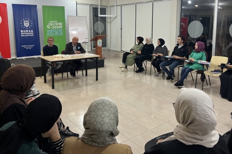Bursa B&uuml;y&uuml;kşehir Belediyesi'nin Edebiyat ve Yazı Kampı tamamlandı