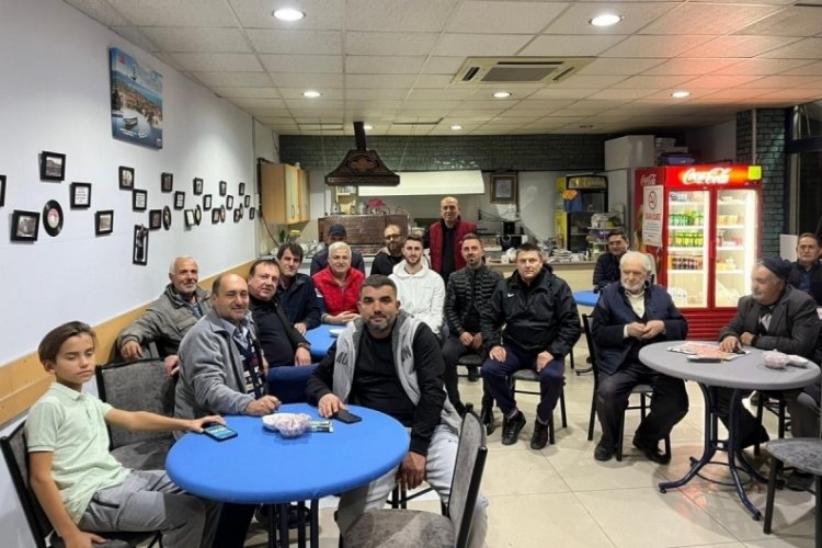 Milli futbolcu Bursa'da bir kahvehanede g&ouml;r&uuml;ld&uuml;