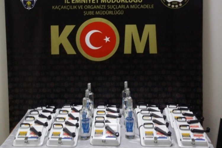 Edirne'de bir ara&ccedil;ta g&uuml;mr&uuml;k ka&ccedil;ağı &uuml;r&uuml;nler ele ge&ccedil;irildi