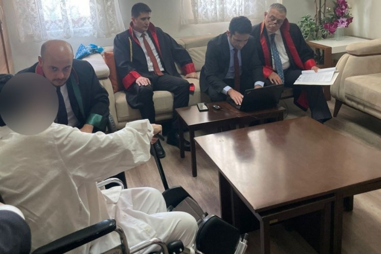Bursa'da huzurevinde tartışan 90'lık dedeler i&ccedil;in 'evde adalet hizmeti'