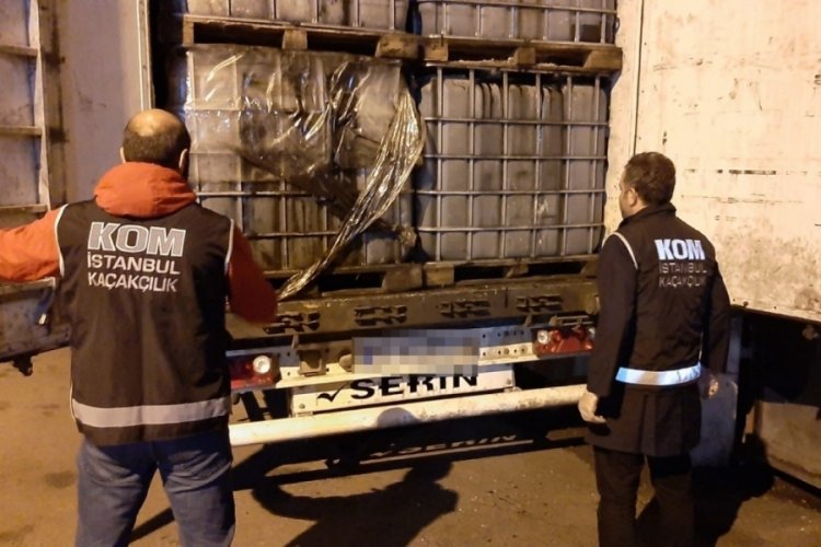 İstanbul'da 3 ara&ccedil;ta 51 ton ka&ccedil;ak akaryakıt ele ge&ccedil;irildi