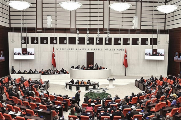 Dezenformasyonla m&uuml;cadele d&uuml;zenlemesinin birinci b&ouml;l&uuml;m&uuml; tamamlandı