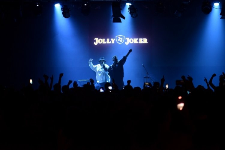Bursalı rap m&uuml;zik dinleyicileri eğlence dolu anlar yaşadı