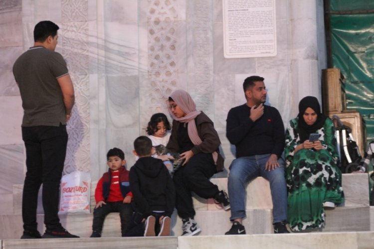 Bursa'da hırsızlar turistlerin pasaportlarını &ccedil;aldı