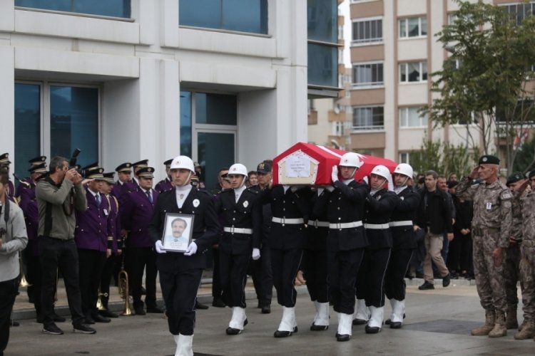 Bursa'da yüksekten düşerek şehit olan polis memuru için tören düzenlendi