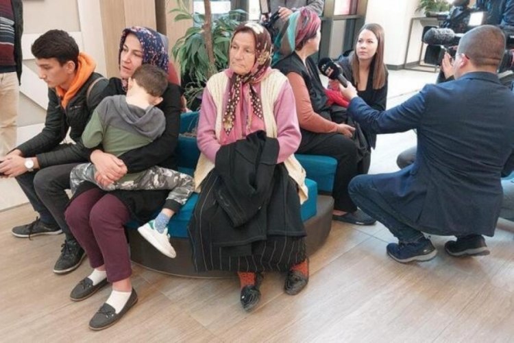 Bartın'daki patlamadan yaralı kurtulan madencinin eşi: Bu acı anlatılamaz, &ccedil;ok k&ouml;t&uuml; bir durum