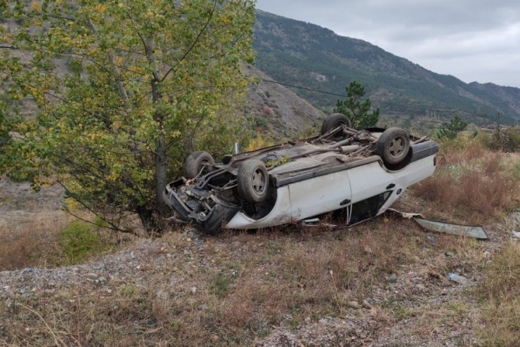 Kastamonu'da iki ara&ccedil; şarampole u&ccedil;tu: 1 &ouml;l&uuml;, 1 yaralı