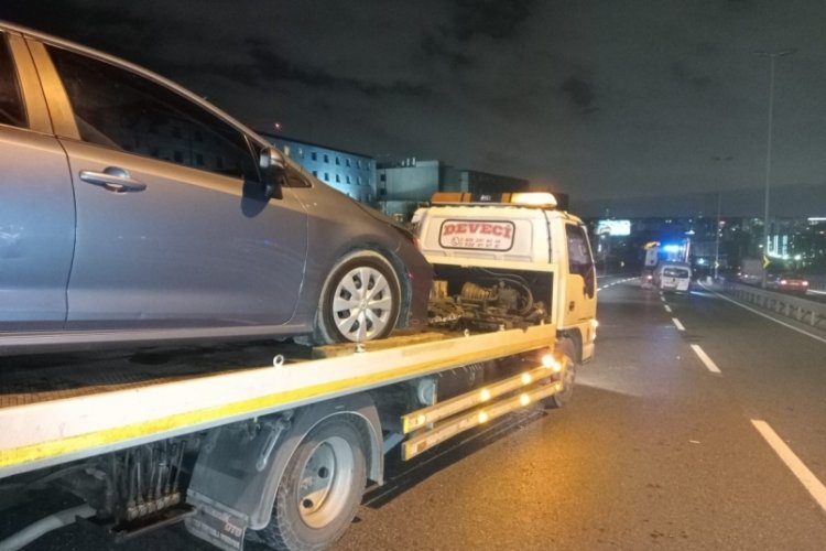 İstanbul'da 2 ara&ccedil; birbirine girdi: 1 yaralı
