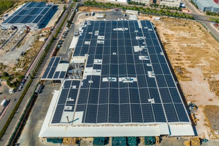 Bir firma daha CW Enerji ile y&uuml;z&uuml;n&uuml; g&uuml;neşe d&ouml;nd&uuml;