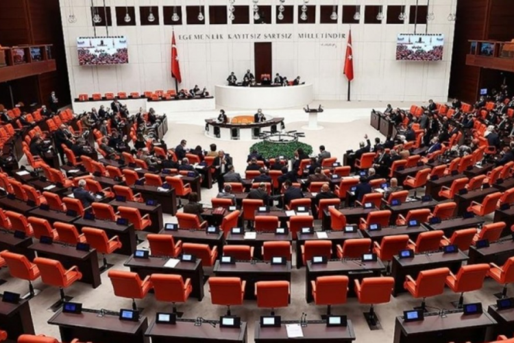 52 maddelik torba yasa teklifi, komisyonda kabul edildi