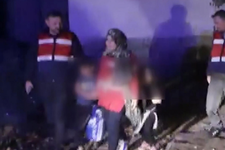 Denizli'de 5 bin lira fidye i&ccedil;in 2 &ccedil;ocuğunu ka&ccedil;ırdı!