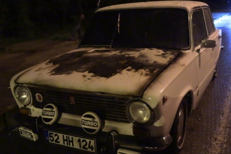 Ordu'da seyir halindeki otomobil yandı