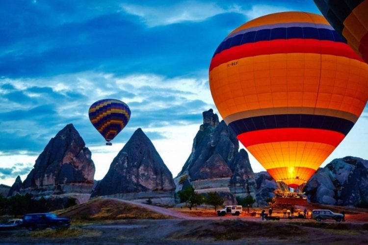Kapadokya'da balon iniş sırasında yere &ccedil;akıldı: 2 &ouml;l&uuml;, 3 yaralı