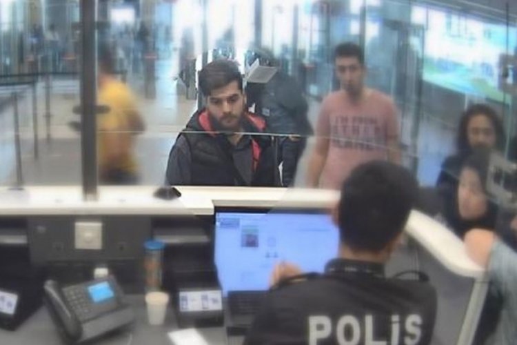 Sahte kimlikle İstanbul Havalimanı'nda yakalandı