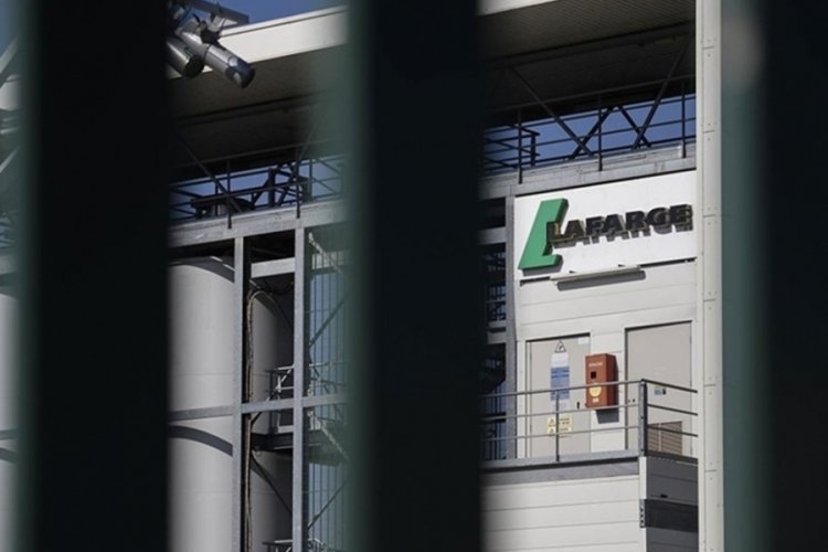 Fransız Lafarge firması DEAŞ'a hammadde teminini kabul edeceğini duyurdu