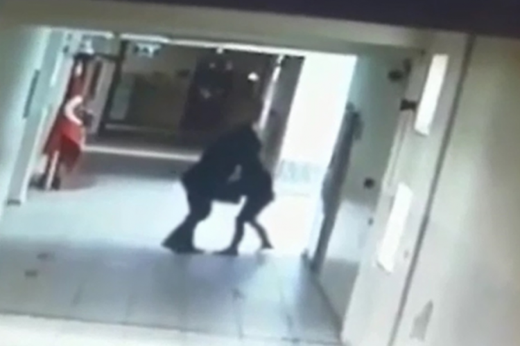 Ankara'da okul m&uuml;d&uuml;r&uuml;, tacizde bulunduğu &ouml;ğretmen hakkında uzaklaştırma kararı aldırdı