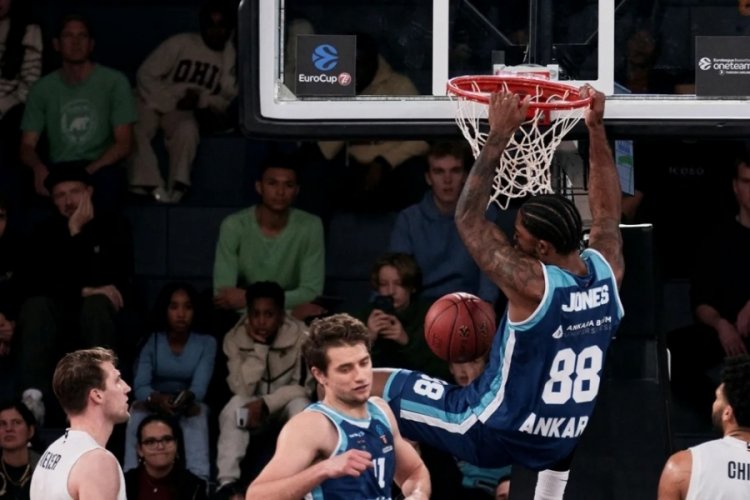 EuroCup: Veolia Towers Hamburg: 83 - T&uuml;rk Telekom: 88