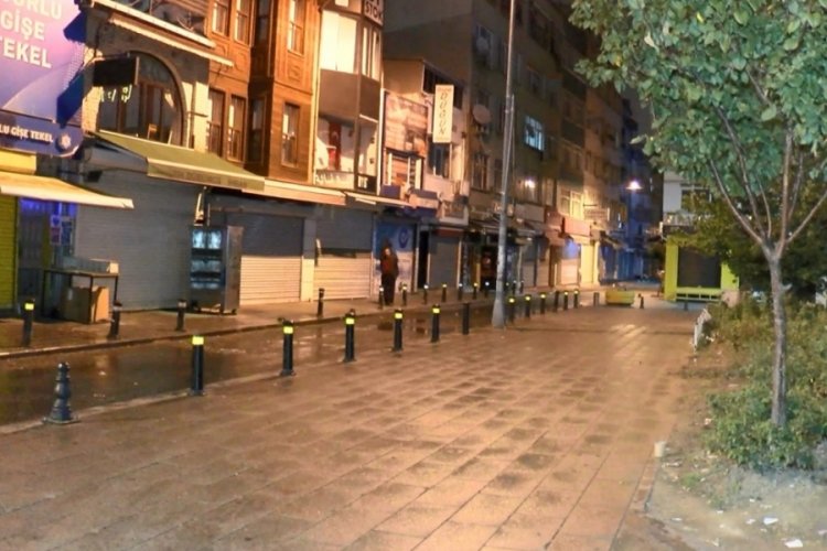 İstanbul'da silahlı bı&ccedil;aklı kavga: 5 yaralı