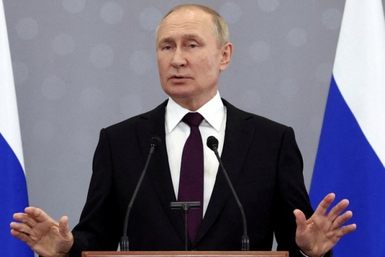 Rusya lideri Putin 4 b&ouml;lgede sıkıy&ouml;netim ilan etti