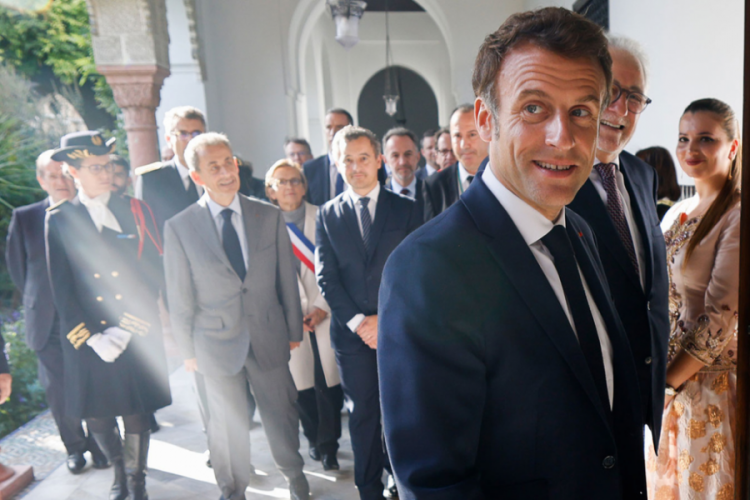 Fransa Cumhurbaşkanı Macron, Paris'teki B&uuml;y&uuml;k Camii'yi ziyaret etti