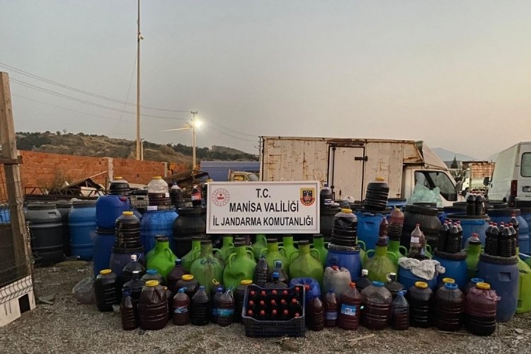 Manisa'da 16,5 ton ka&ccedil;ak şarap ele ge&ccedil;irildi