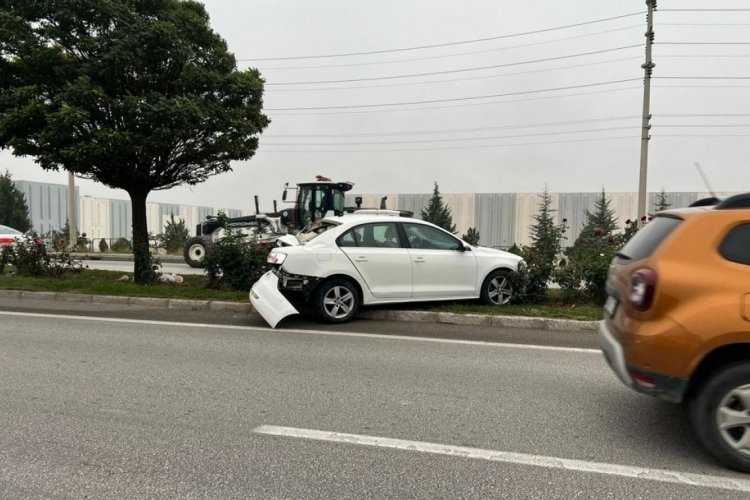Afyonkarahisar'da iş&ccedil;i servisi şarampole u&ccedil;tu: 10 yaralı