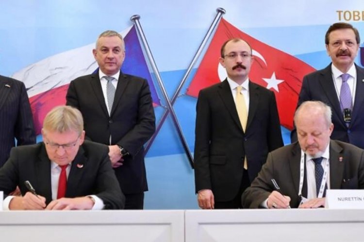 Ticaret Bakanı Muş, &Ccedil;ekya'ya ortak yatırım &ccedil;ağrısında bulundu