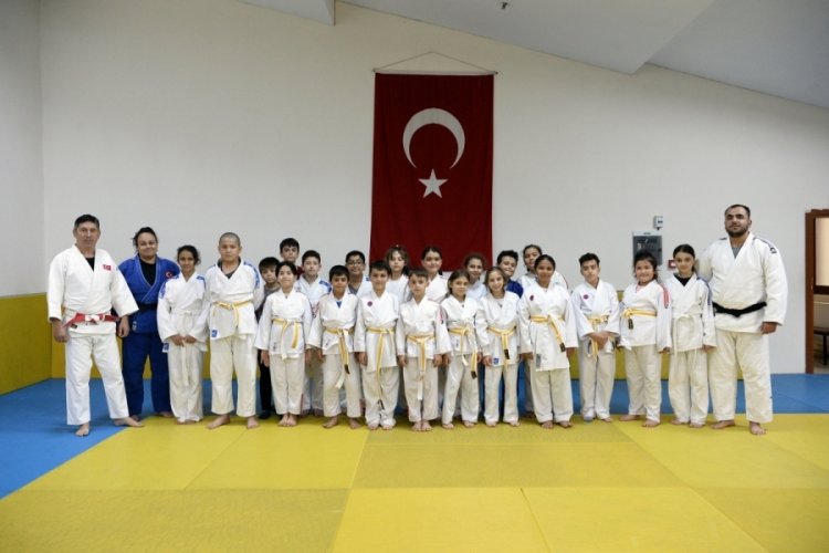 Bursa'da Osmangazi Judo Akademisi hızla b&uuml;y&uuml;yor