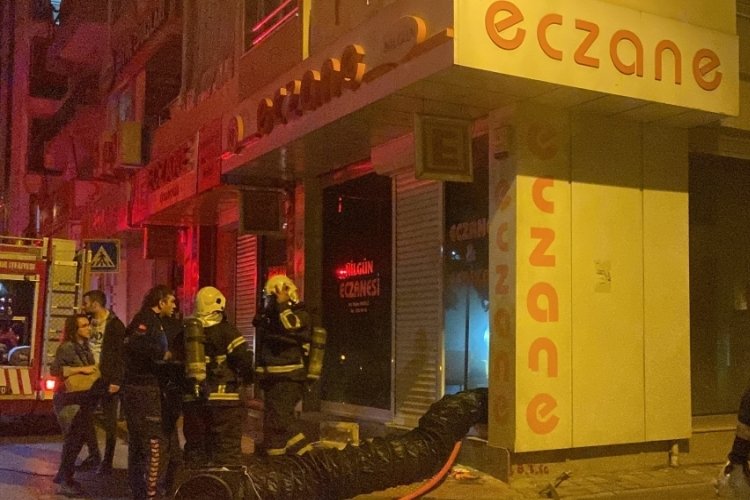 Aydın'da eczanede &ccedil;ıkan yangın korkuttu