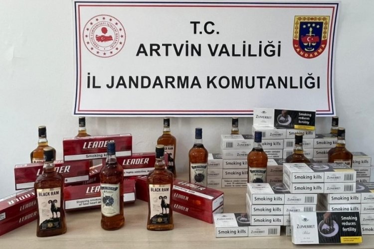 Artvin'de g&uuml;mr&uuml;k ka&ccedil;ak&ccedil;ılarına operasyon