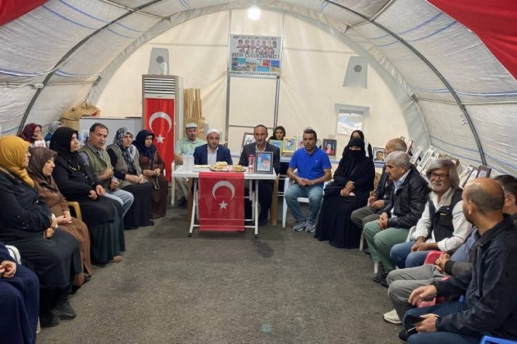 Diyarbakır'da evlat n&ouml;betindeyki baba kansere yakalanıp hayatını kaybetti