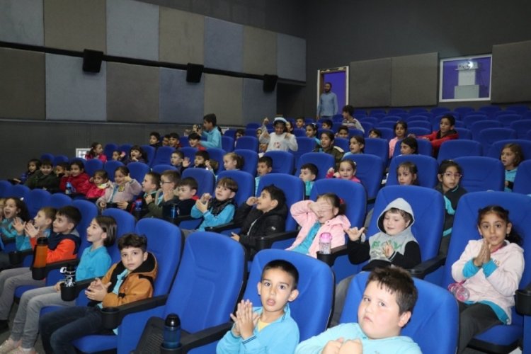 G&ouml;&ccedil;men &ccedil;ocuklar sosyal yaşama adapte oluyor