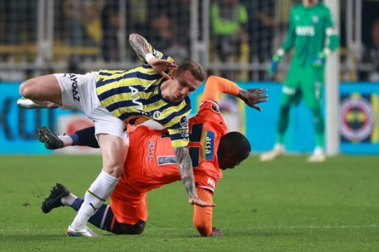 Fenerbah&ccedil;e'nin savunma oyuncusu Serdar Aziz: İnşallah b&ouml;yle devam ederiz