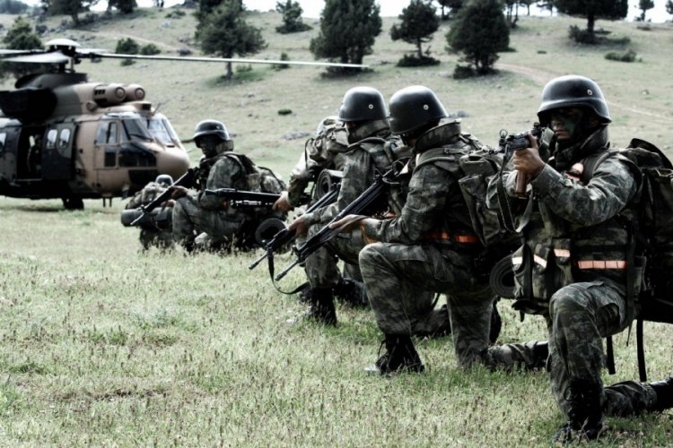 Pen&ccedil;e-Kilit Operasyonu b&ouml;lgesinde 3 PKK'lı ter&ouml;rist etkisiz hale getirildi