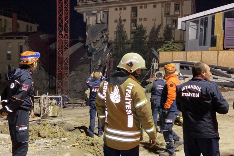 İstanbul'da yaşanan &ccedil;&ouml;kmenin ardından 6 bina boşaltıldı