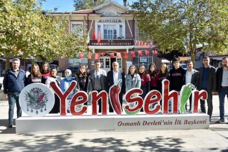 Bursa'da başarılı &ouml;ğrenciler arkadaşlarına başarının sırrını anlattı