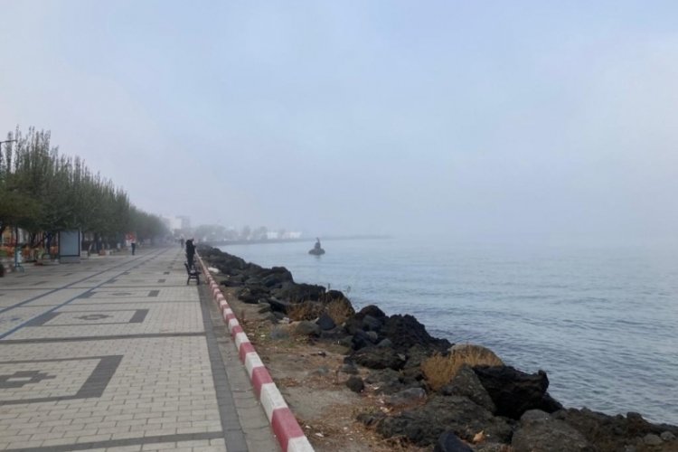 &Ccedil;anakkale'de gemi trafiğine sis engeli