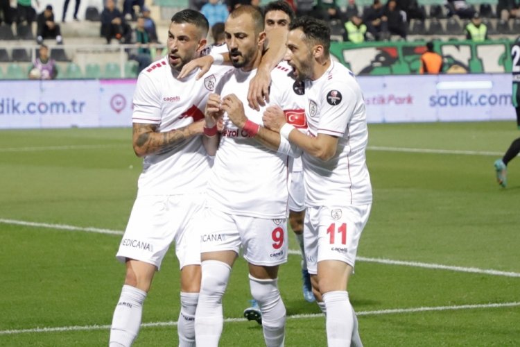 Altınordu'da Ahmet İlhan 3 takıma bedel