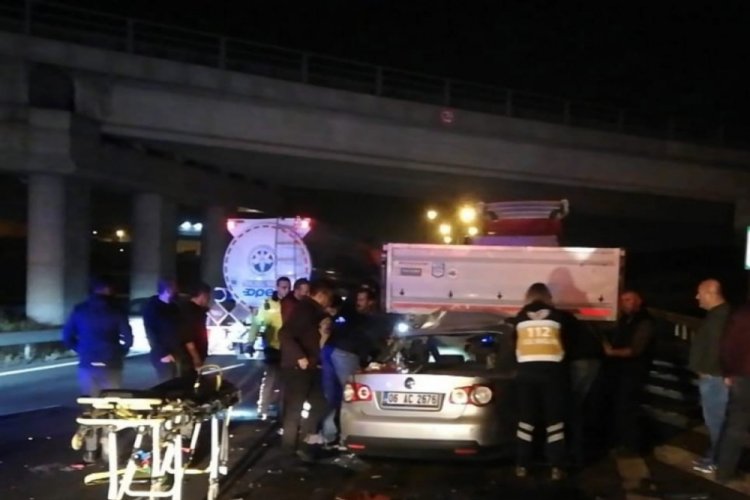 Ankara'da otomobil TIR'a arkadan &ccedil;arptı: 1 yaralı