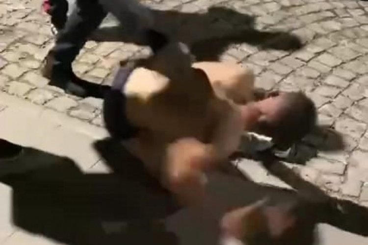 Adana'da bir kişi sokak ortasında darp edildi