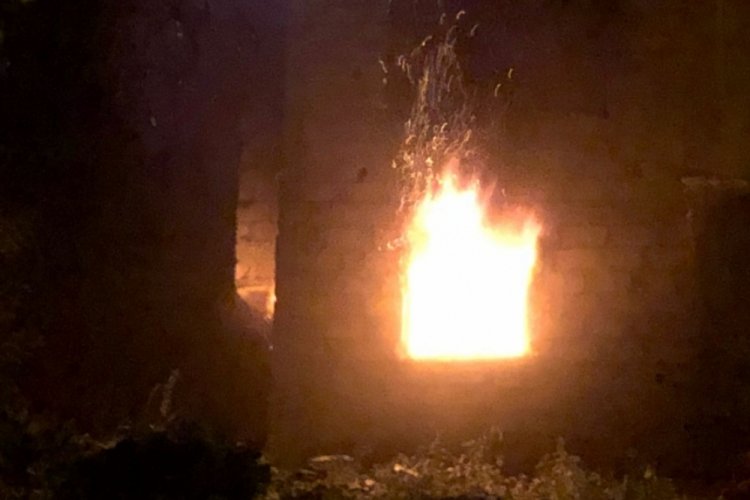 Zonguldak'ta evde &ccedil;ıkan yangın b&uuml;y&uuml;k hasara neden oldu