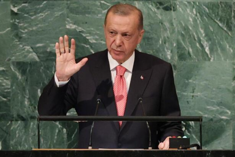 Cumhurbaşkanı Erdoğan: T&uuml;rkiye'yi bir spor &uuml;lkesi haline getirecek adımları atmayı s&uuml;rd&uuml;receğiz