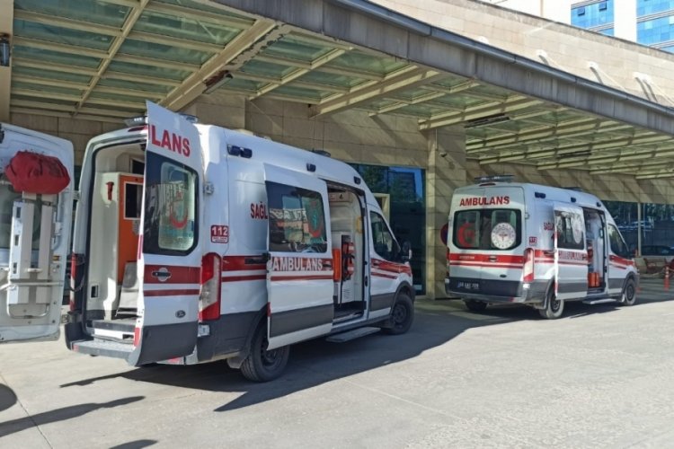 Siirt'te bı&ccedil;aklı kavgada 14 yaşındaki &ccedil;ocuk hayatını kaybetti