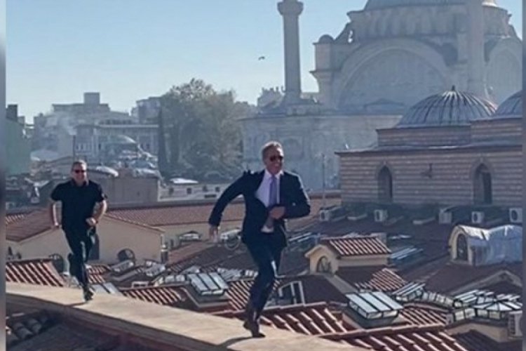 ABD el&ccedil;isinden Kapalı&ccedil;arşı'da James Bond pozu