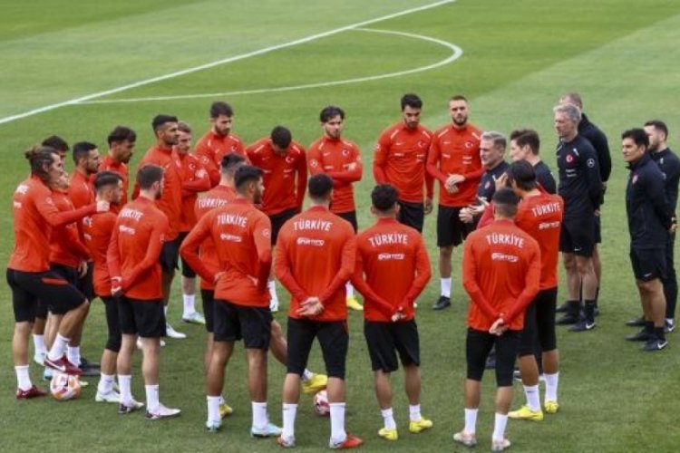 A Milli Futbol Takımı hazırlık ma&ccedil;larını Diyarbakır ve Gaziantep'te oynayacak