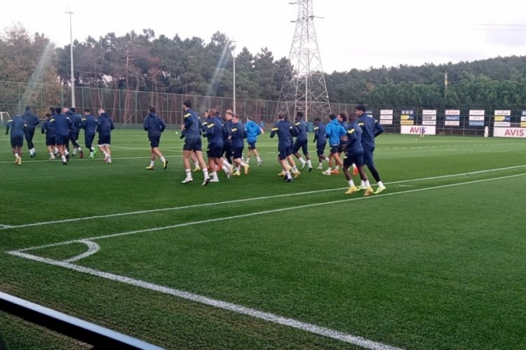 Fenerbah&ccedil;e, Rennes hazırlıklarını tamamladı